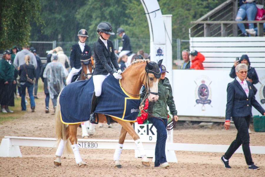 Wilma Bornhager och Tackmann's Hochgenuß. Foto: Clara Wallin