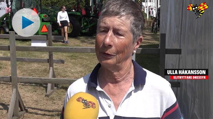 När dressyrryttaren Ulla Håkanson, 81, var på plats i Falsterbo under tävlingsveckan, berättade hon för Expressen om hur hon håller i gång sin träning.