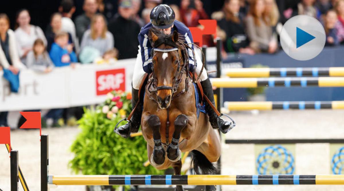 <p>Spana in Peder Fredricsons och H&M Christian K:s supersnabba omhoppningsrunda, som gav segern i Neumünsters trestjärniga Grand Prix.