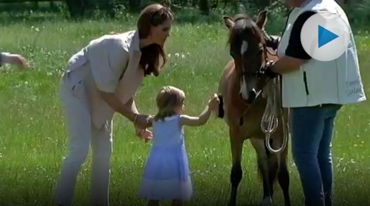 Prinsessans första möte med sin ponny