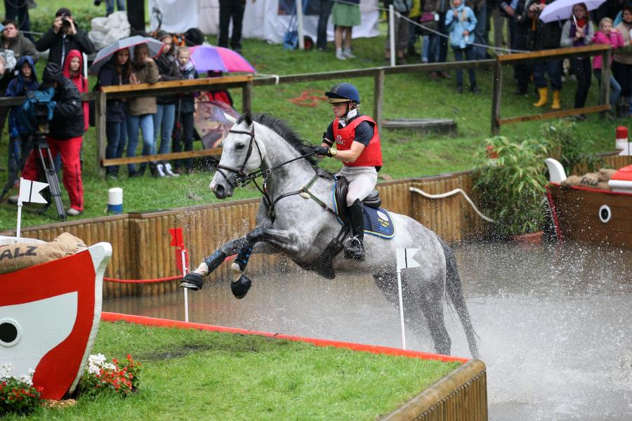 Sara Algotsson Ostholt och Wega tog individuellt OS-silver i London 2012. Foto: Tomas Holcbecher
