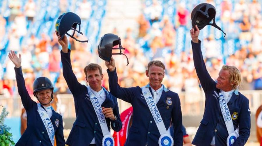 Vid senaste VM, i Tryon USA, blev det silvermedalj till det svenska hopplandslaget. Arkivfoto: Tomas Holcbecher