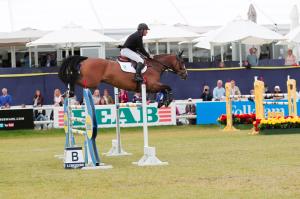Rolf-Göran Bengtsson och Casiamo fick totalt 9 fel i grundomgången.