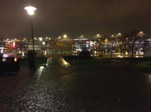 Lämnar ett regnigt Göteborg.