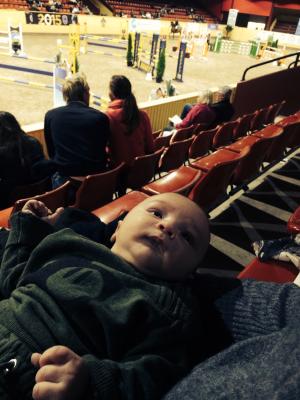 Van tävlingsbebis nu. Sover djupt under applåder.