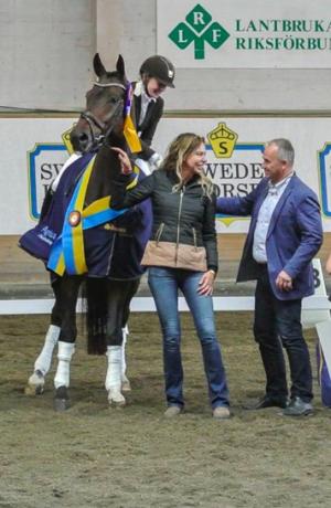 Här ser det ut som att Danni ska välta, men vi ser glada ut!