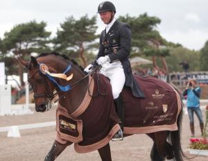 Deja lär få vänja sig vid rampljuset.