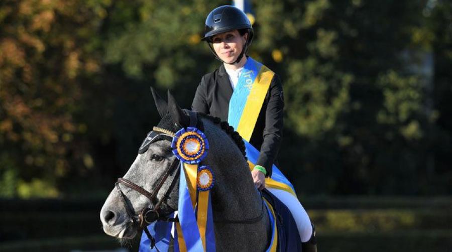 Elin Jansson segrade med bästa fyraåringen i Flyinge: ”Har hela paketet”