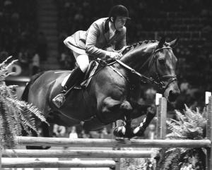 Känner ni igen förbundskapten Sylve Söderstrand? Bilden är från 1992 och han rider Bolanda i Scandinavium.