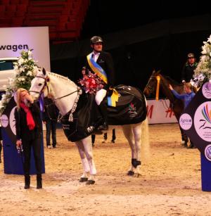 Puss på dig, vår segrare och numera pensionär - Clinton.
