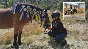 Emelie Persson och Beauty har varit ett team i 16 år. Tidigare tävlade de i hoppning men har nu bytt gren. På en tävling i september blev hon illa bemött.