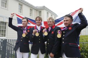 Brittiskt lagguld i hoppning - för första gången på över 60 år!