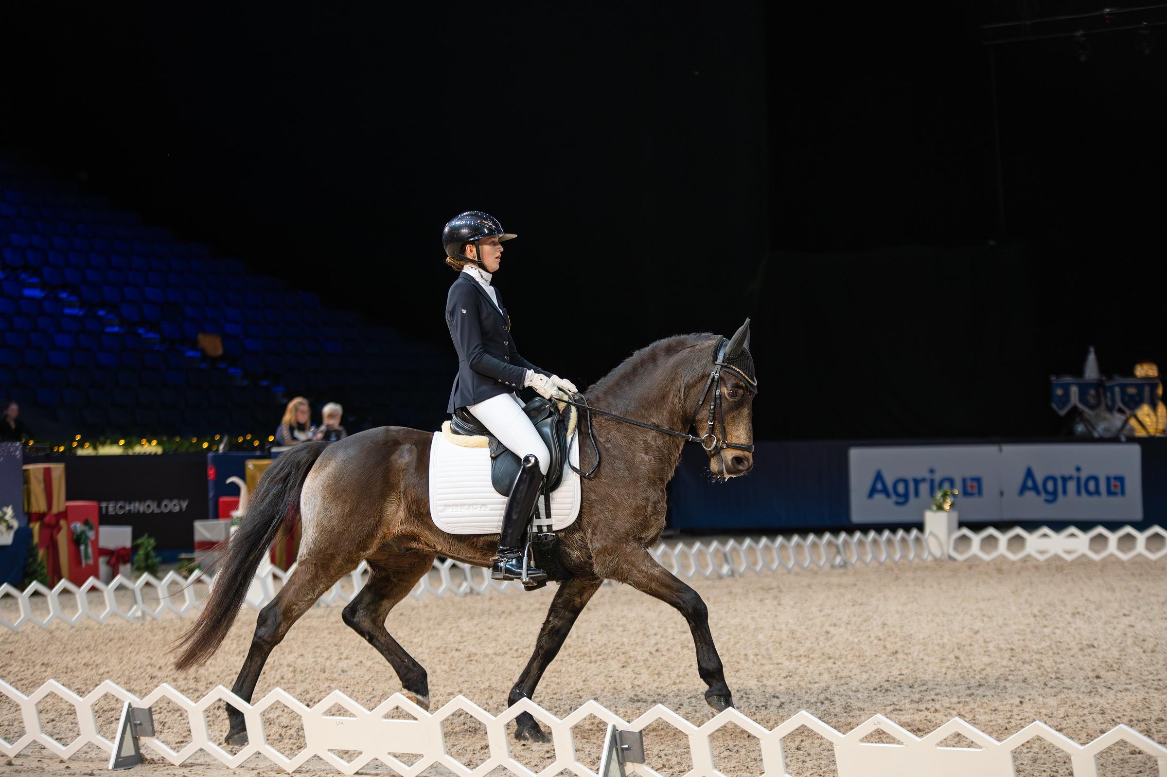 Ronja Kardos med Nice One på SIHS i vintras. Foto: Jennie Börs