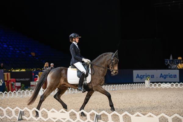 Ronja Kardos med Nice One på SIHS i vintras. Foto: Jennie Börs