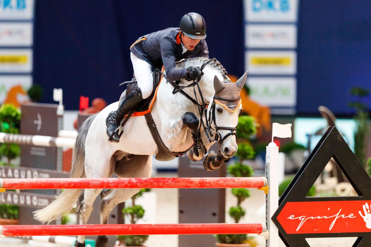 Chacoon Blue och ryttaren Philip Rüping. Foto: Tomas Holcbecher 