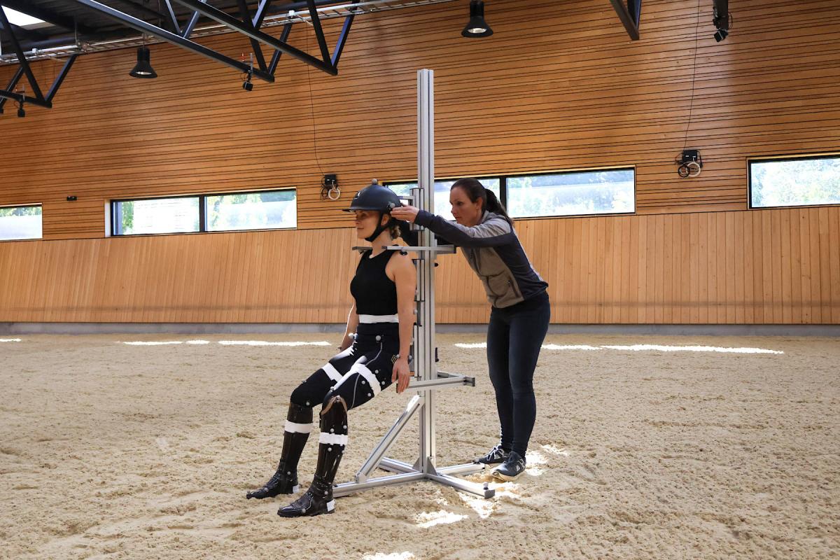 I forskningen delas kroppens rörelser in i rotationer och förflyttningar. Summan av alla rörelser från alla kroppsdelar matas in i modeller som analyseras och jämförs. Foto: Siri Antzen