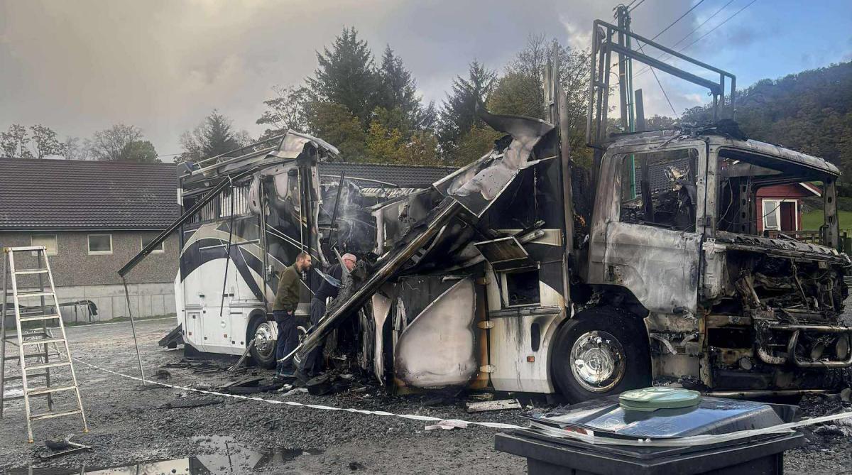 "Det kunde ha gått så mycket värre. Inga hästar fanns i lastbilen när den fattade eld", säger Malene.. Foto: Privat