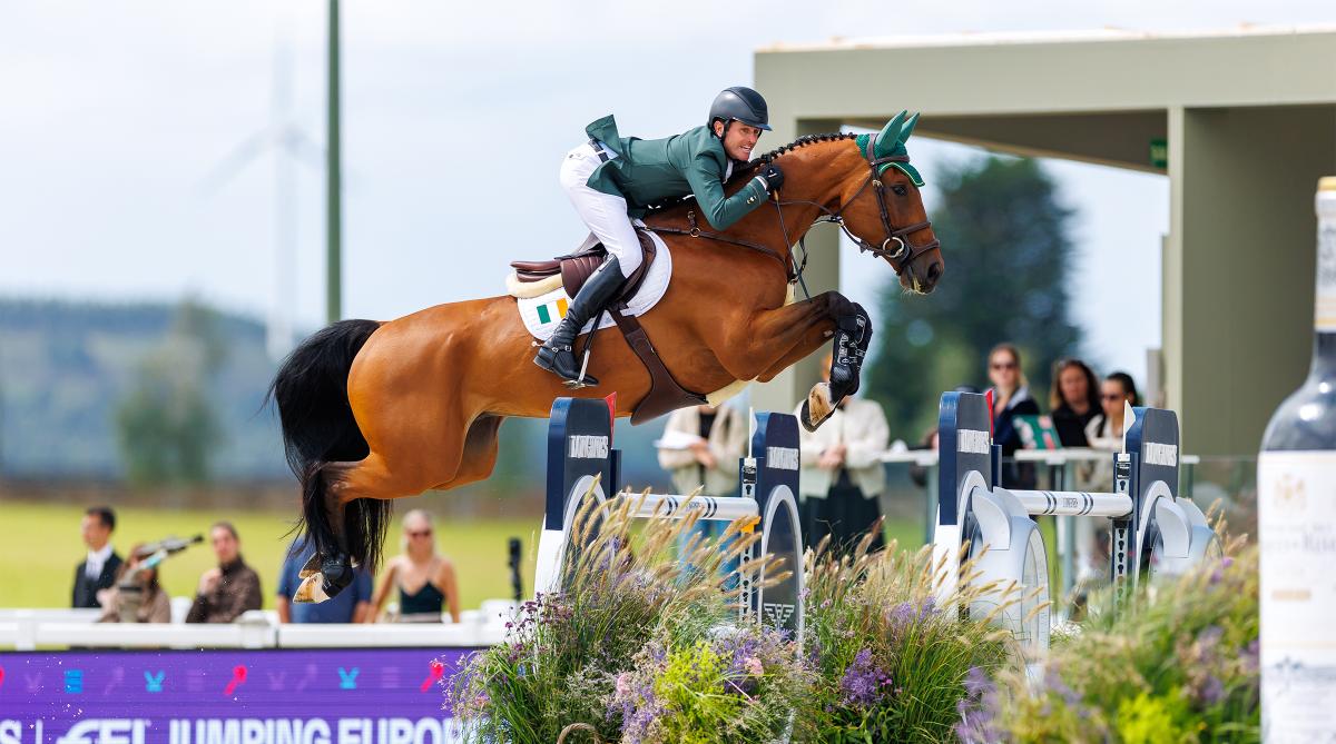 Darragh Kenny med Eddy Blue vid sommarens EM. Foto: Tomas Holcbehcer