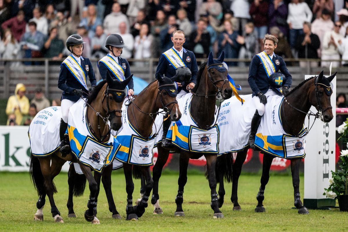 Svenska vinnarlaget i Nations Cup under Falsterbo Horse Show. Foto: Petter Arvidson/Bildbyrån