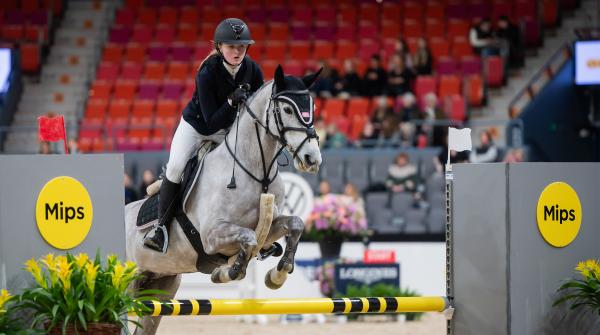 Elin Mårds Magnusson med Munsboro Denby tog guld i kategori C. Arkivfoto: Ida Lindemann