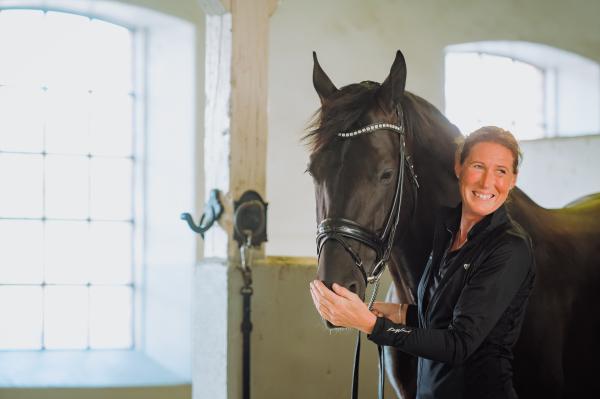 Ebba von Essen och Dantes Specter från när Hippson besökte kusinerna i Skåne. Foto: Ida Lindemann 