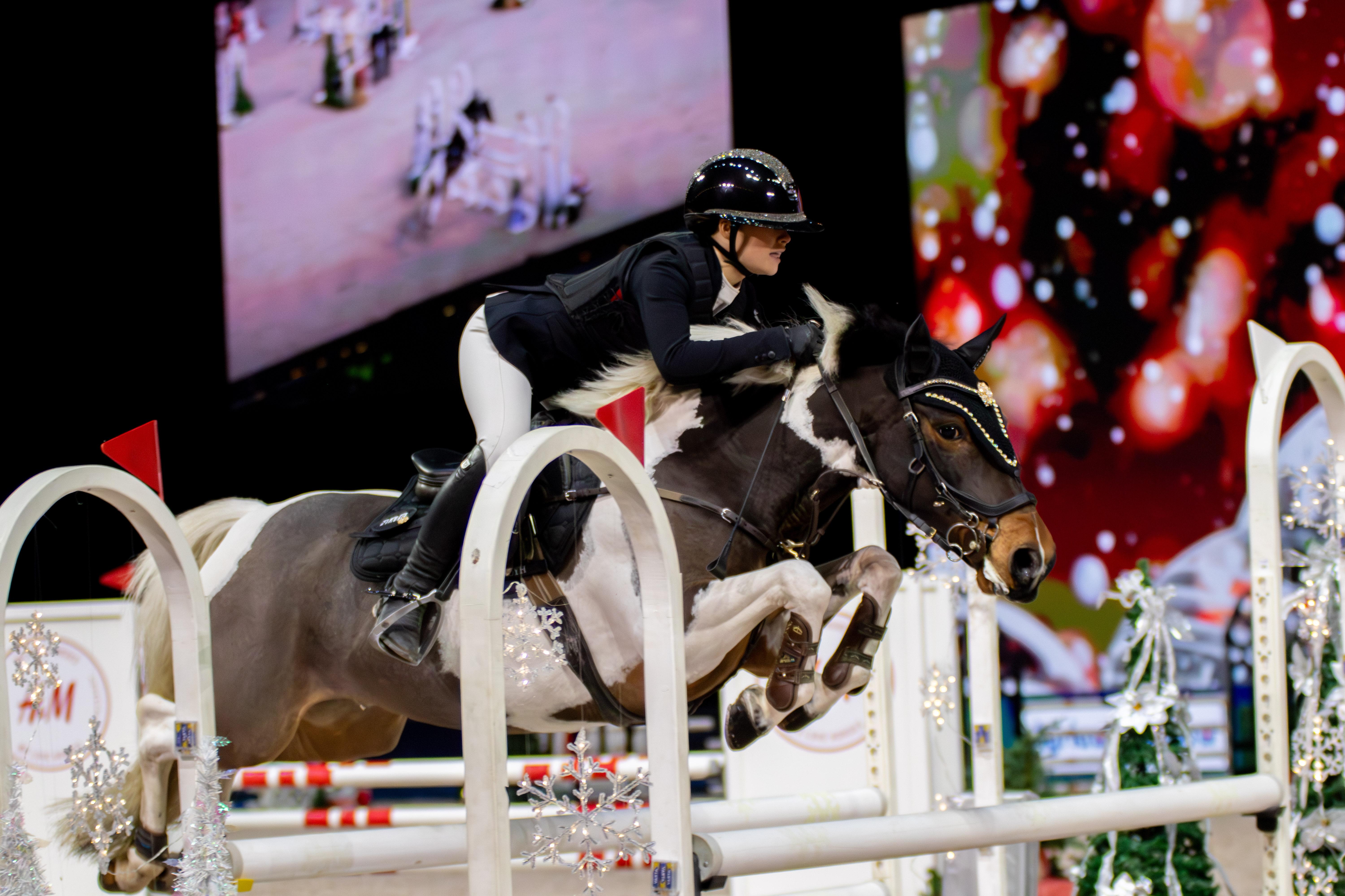Jill Spencer och Munsboro Rosella. Foto: Clara Wallin
