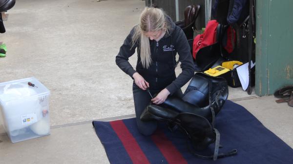 När är det dags att stoppa om sadeln?