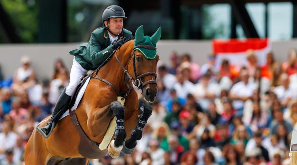 Darragh Kenny med Eddy Blue vid sommarens EM. Foto: Tomas Holcbehcer