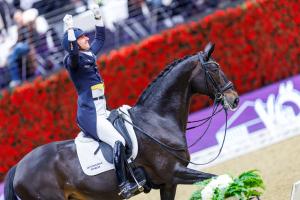 Patrik Kittel och Forever Young HRH i världscupfinalen 2025. Foto: Tomas Holcbecher
