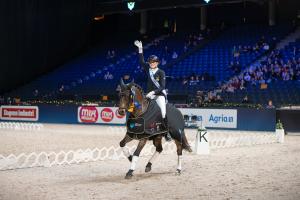 Ronja Kardos och Nice One. Foto: Jennie Börs