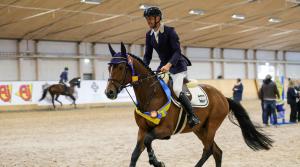 Förra året reds hoppningens Breedersfinaler i Craafordhallen – Björn Svensson och Ready Verdi GO vann för fyraåringar. Foto: Pernilla Hägg
