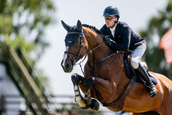 Det blev en sjätteplacering för Douglas Lindelöw och Emmie CC i en 1,55 Grand Prix. Arkivfoto: Petter Arvidson