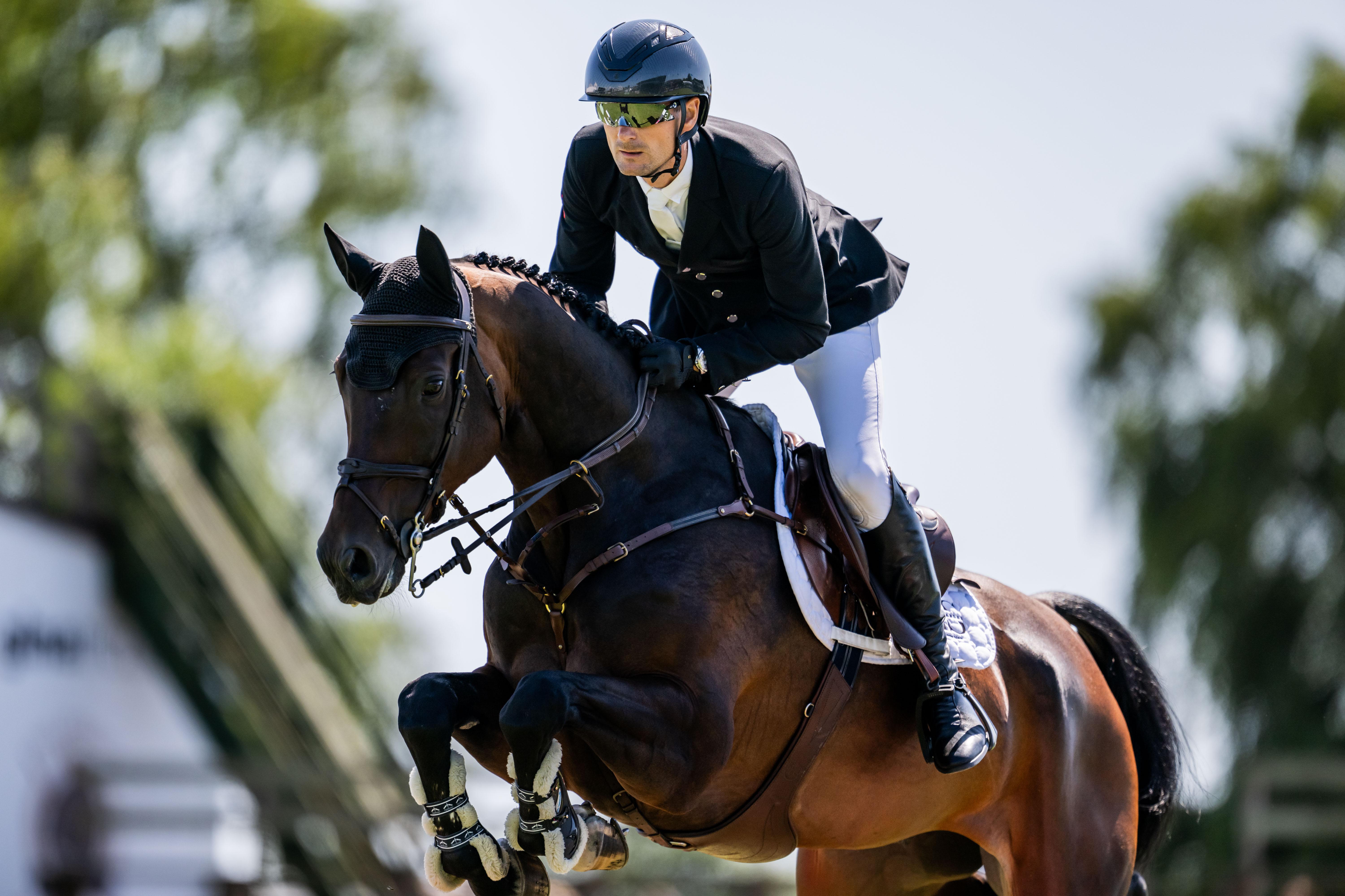 Carl-Walter Fox och Eka First Navy Jack. Foto: Petter Arvidson/ Bildbyrån