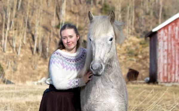 Maja Lundal och Holands Aura. Foto: Privat