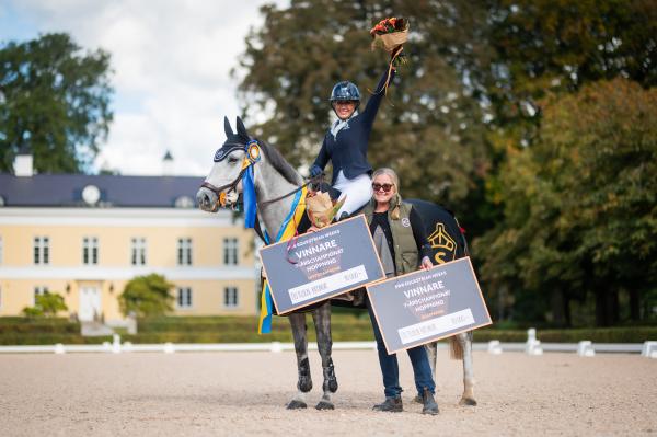Segraren i sjuårschampionatet 2024 var Bratz dot com TL med Evelin Lavén på ryggen. Foto: Ida Lindemann