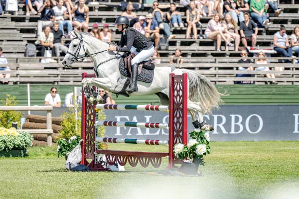 Lizen Ardenmark och Que Pasa De Bourguigno. Foto: Kim C Lundin