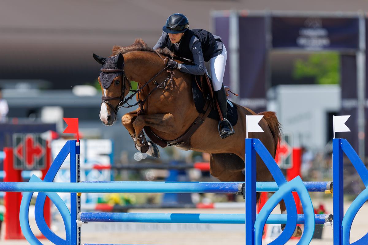 Janelle Larsson och Rose D'amour Van Het Schaeck. Foto: Tomas Holcbecher