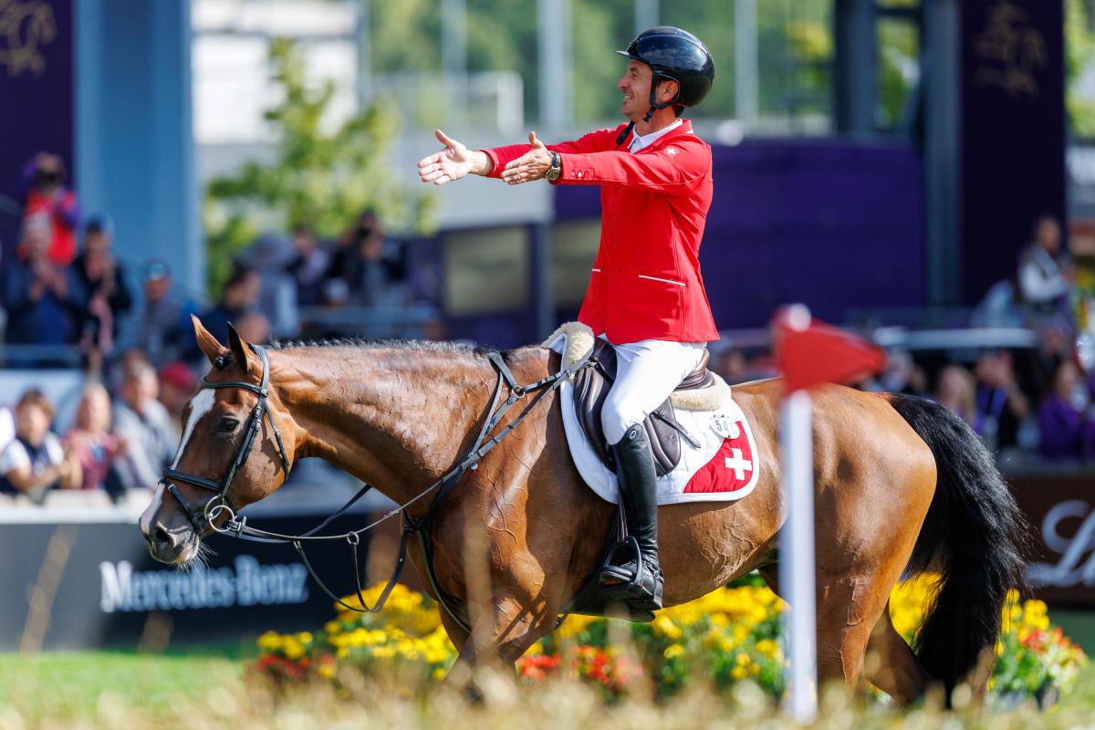 Steve Guerdat vinner VM-guld. Foto: Tomas Holcbecher
