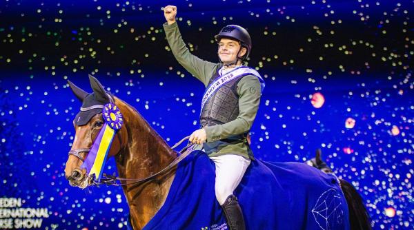 Carl-Hugo Westergren och D-Day de Tiji Z vann höstfinalen på SIHS förra året. Foto: Clara Wallin