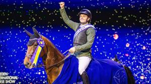 Carl-Hugo Westergren och D-Day de Tiji Z vann höstfinalen på SIHS förra året. Foto: Clara Wallin