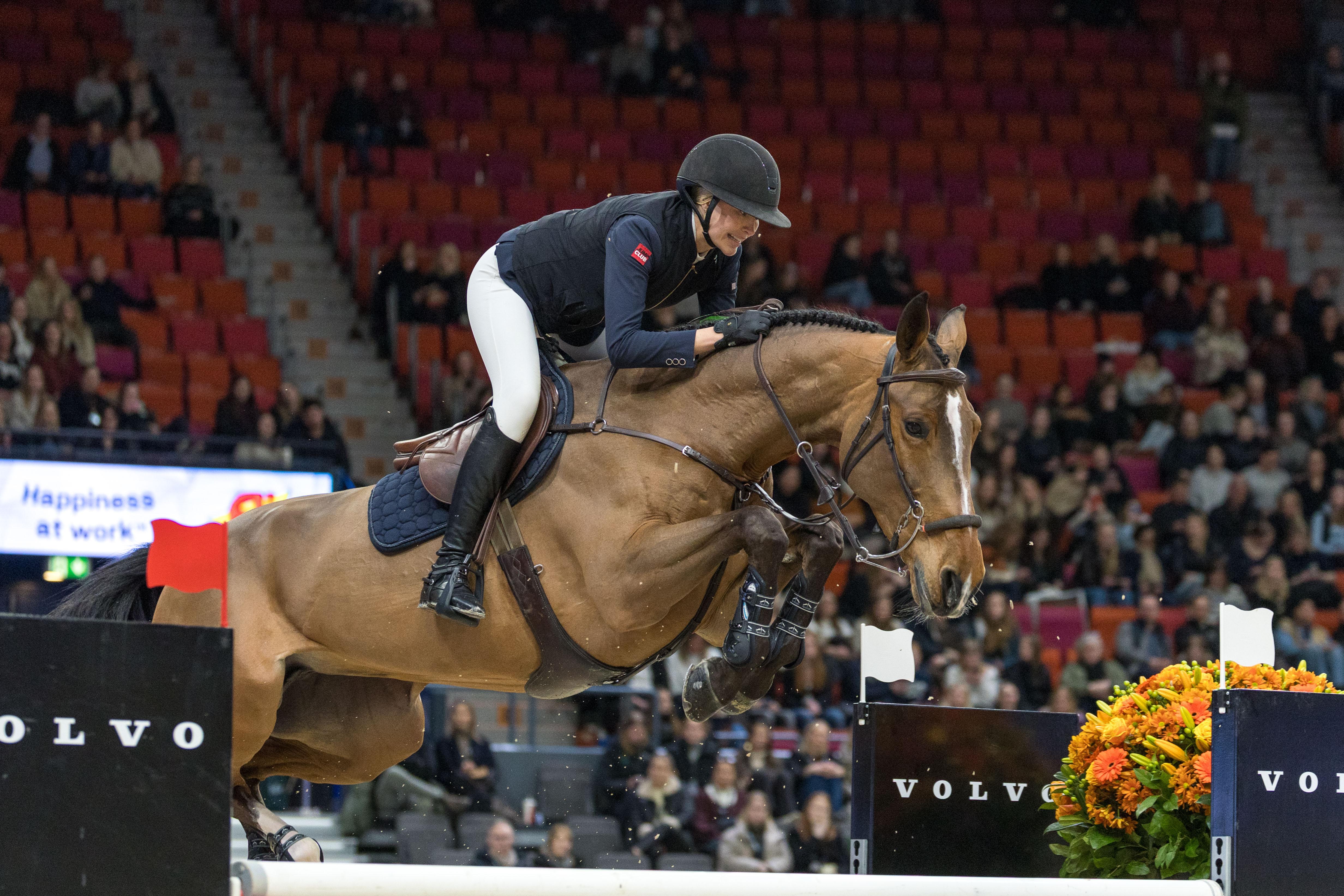 Filippa Enmark och Kivali H på Gothenburg Horse Show. Foto: Nicklas Elmrin/Bildbyrån