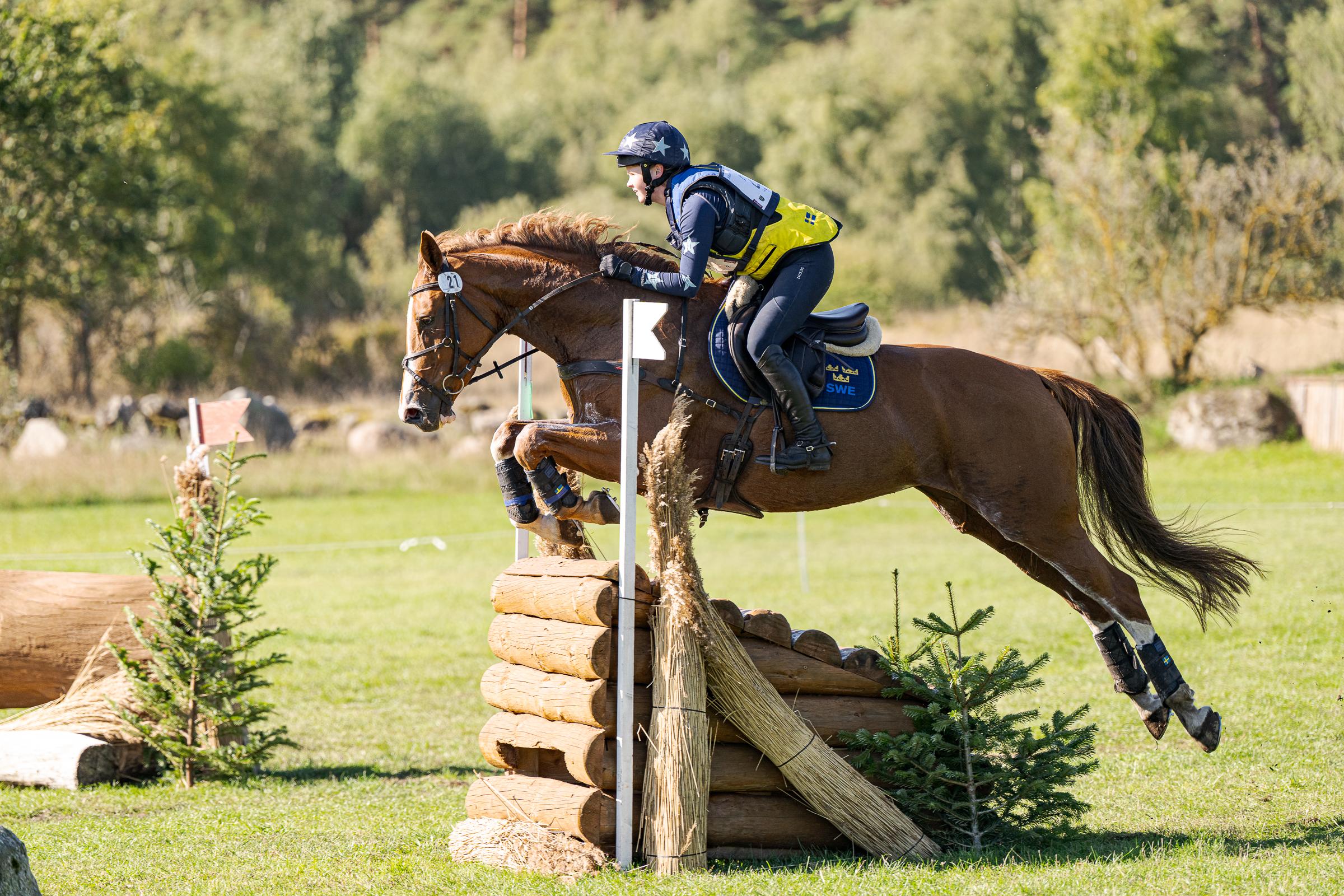 Wilma Bertilsson med Tilly. Foto: Kim C Lundin
