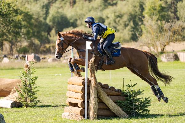 Wilma Bertilsson med Tilly. Foto: Kim C Lundin