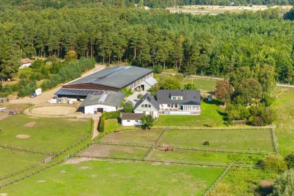 Professionell hästanläggning i västra Skåne