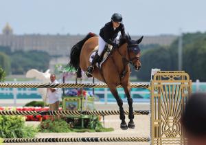 Edwina Tops-Alexander och Fellow Castlefield i under OS i Paris 2024. Foto: Bildbyrån/Zohra Bensemra