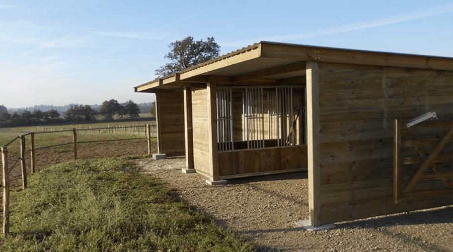 Viktigt med rätt placering av hagens vindskydd