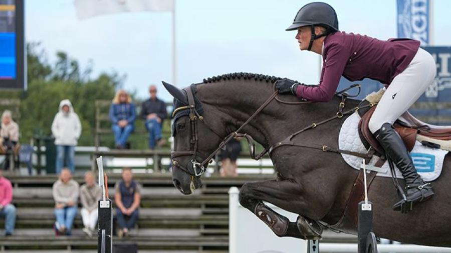 Emma Emanuelsson med Canbella Blue, här sommaren 2022. Arkivfoto: Kim C Lundin