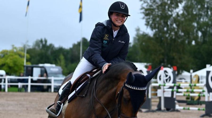 Mathilda Bohlin och Qurious HS vid Champion of the Youngsters.