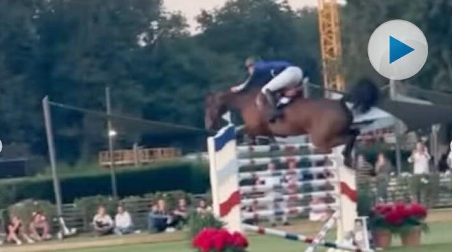 Peder flög högt med Bahia i Saint Tropez
