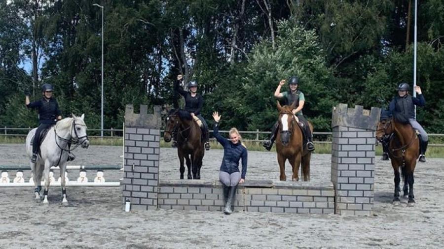 Ridskolechefen om hur de sparar pengar: "Har gjort en stor skillnad"